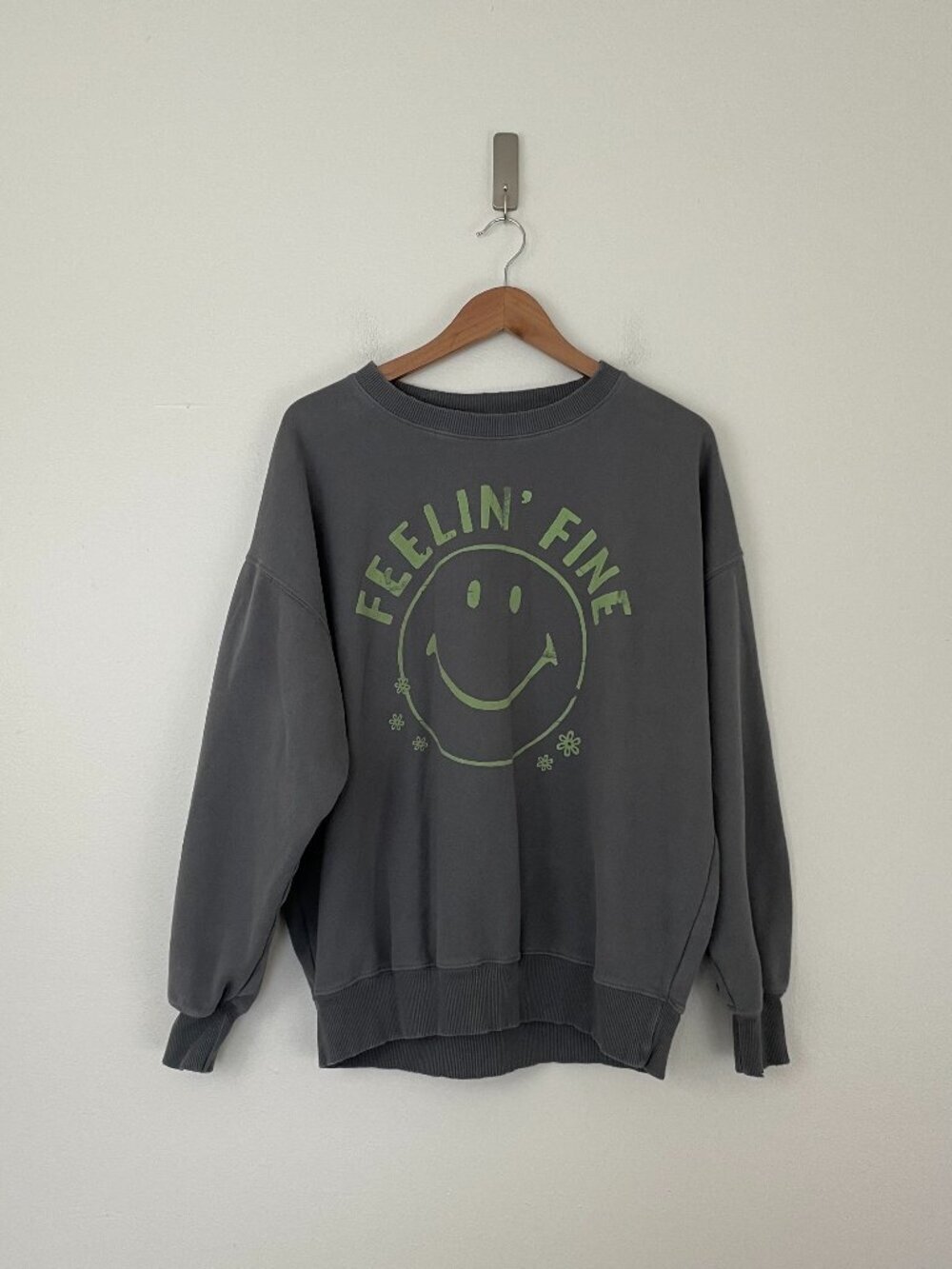 American Eagle Feelin' Fine Smiley Graphic Sweatshirt Size Small